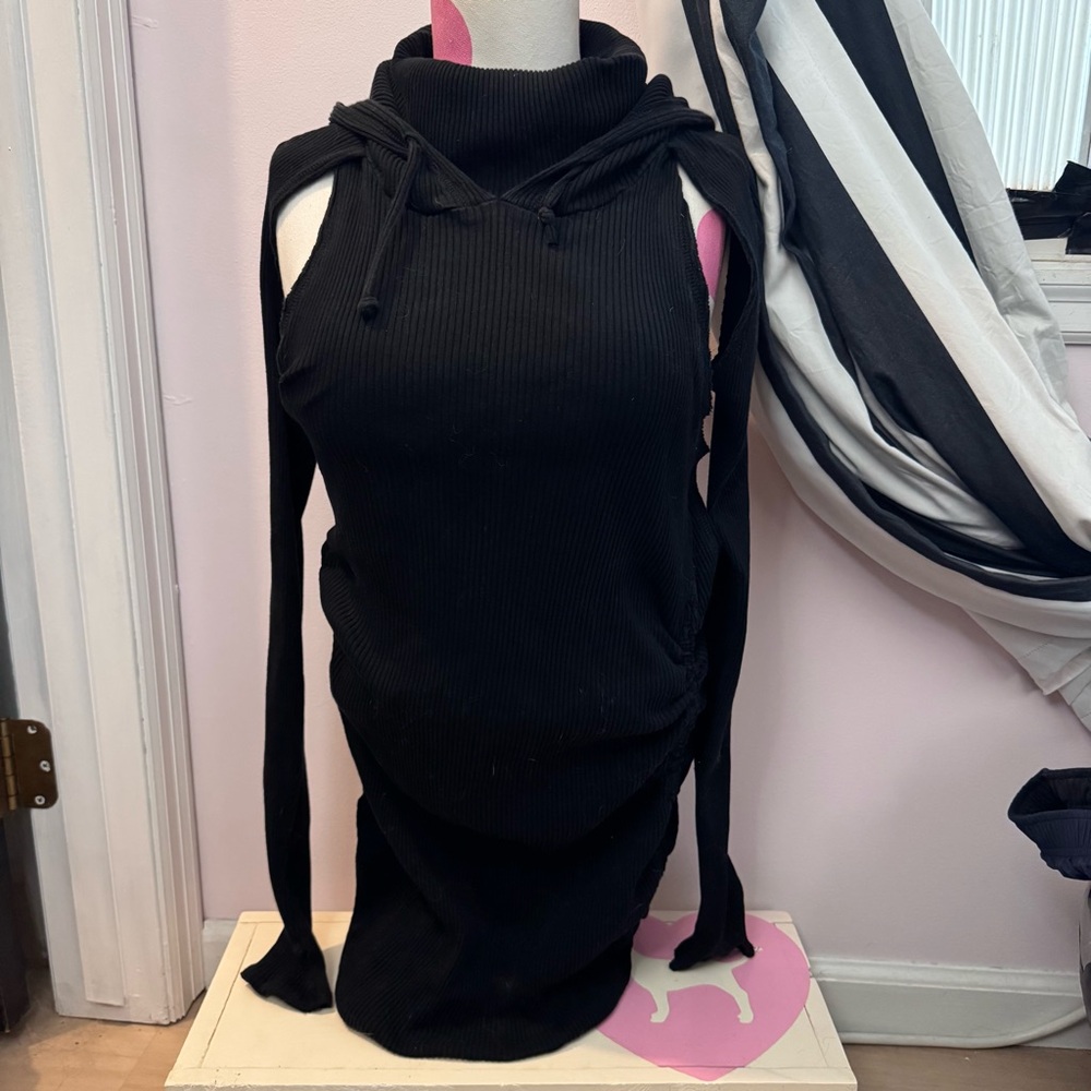 COMPRESSION RUCHED MINI DRESS
Dolls Kill DARKER WAVS